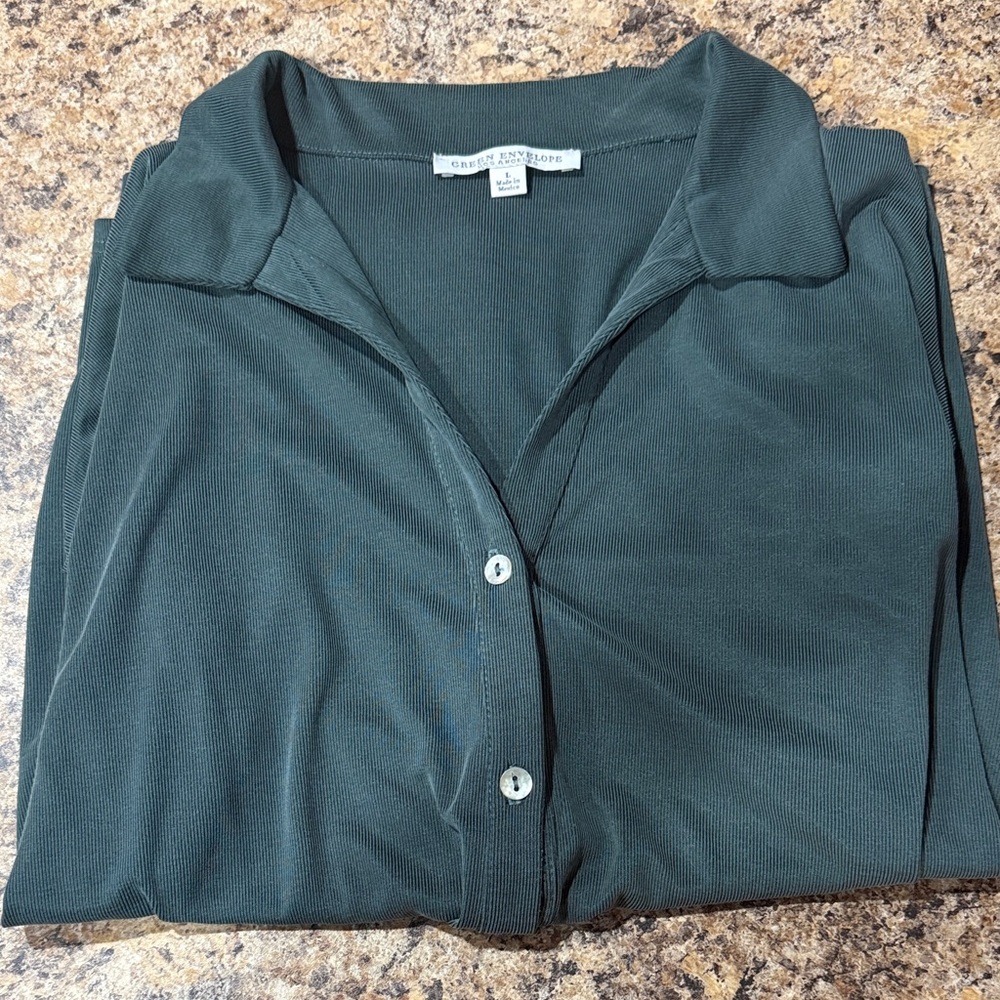 Women’s Dark Green Button-Up Shirt - Picture 2 of 3